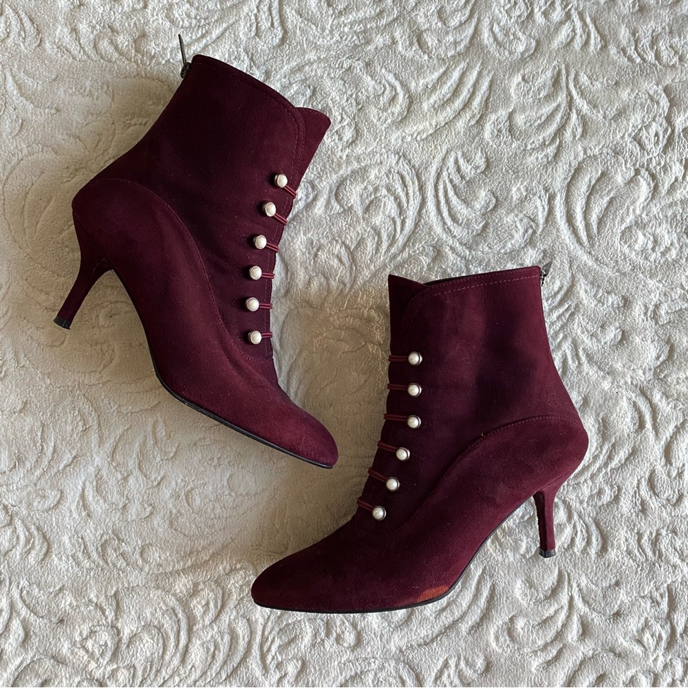 Stuart Weitzman Kitten Heel Suede Boot - image 1